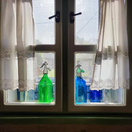 Henye Vintage A Kali-medenceben