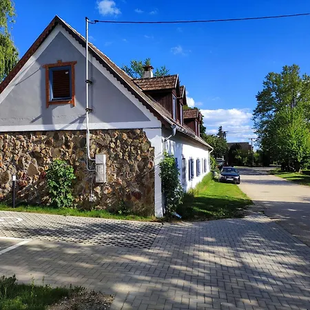 Henye Vintage A Káli-medencében *