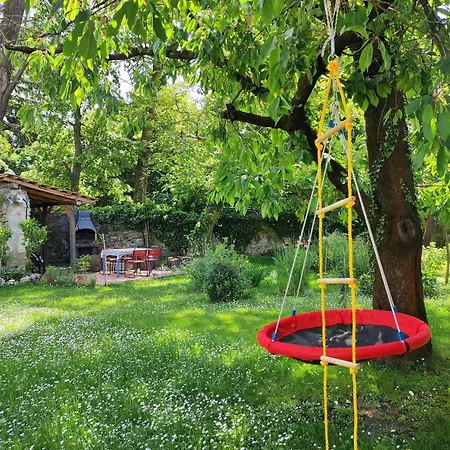 Henye Vintage A Kali-medenceben